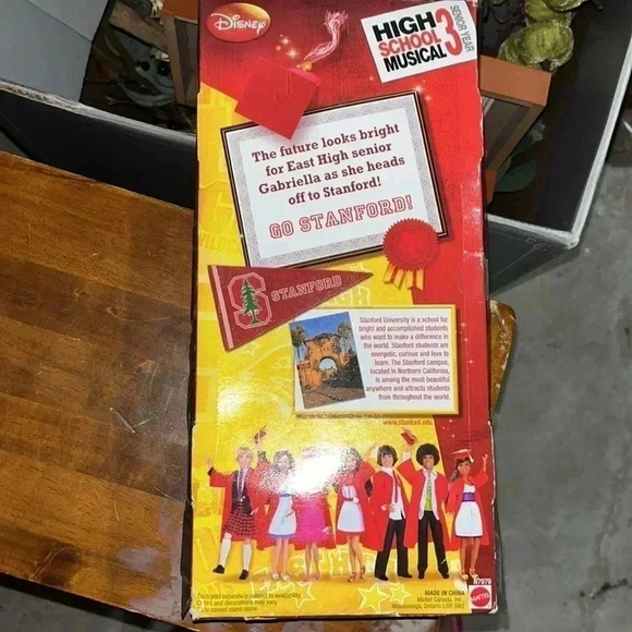 NEW HIGH SCHOOL MUSICAL 3 Disney Barbie - Picture 2 of 3